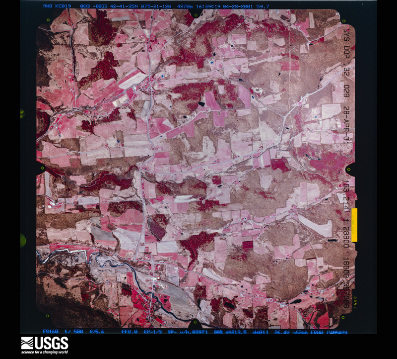U.S. Geological Survey aerial photograph, 2001-04-28, scale 1:28800