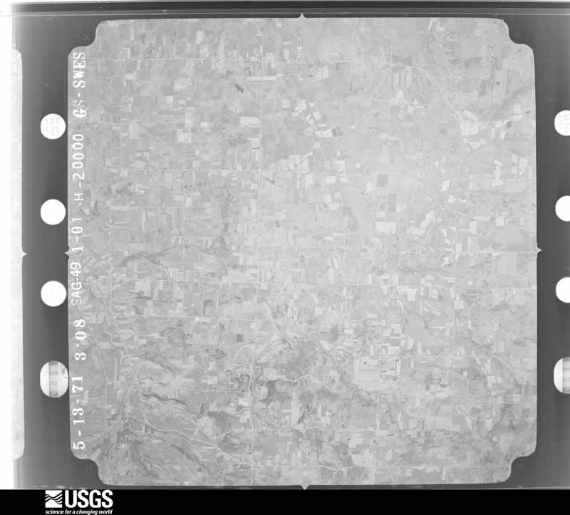 U.S. Geological Survey aerial photograph, 1971-05-13, scale 1:68500