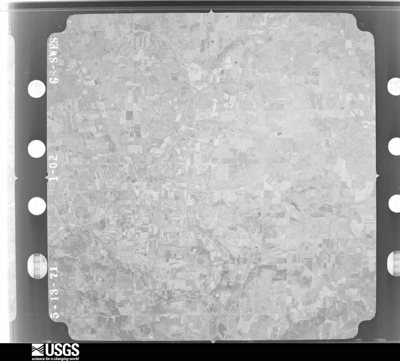 U.S. Geological Survey aerial photograph, 1971-05-13, scale 1:68500