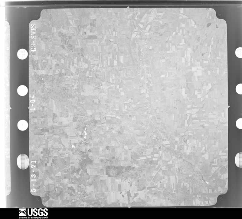 U.S. Geological Survey aerial photograph, 1971-05-13, scale 1:68500