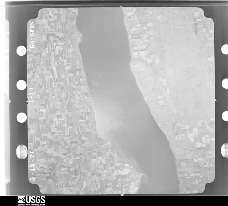 U.S. Geological Survey aerial photograph, 1971-05-13, scale 1:68500