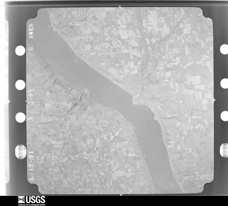U.S. Geological Survey aerial photograph, 1971-05-13, scale 1:68500