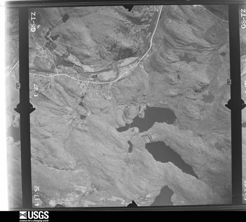 U.S. Geological Survey aerial photograph, 1952-04-17, scale 1:20000