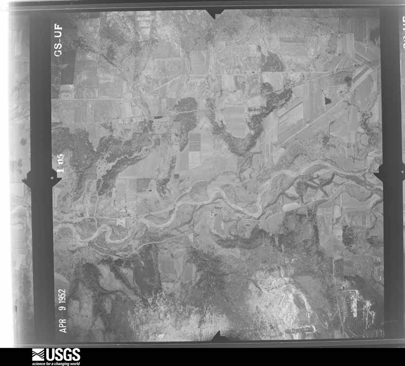 U.S. Geological Survey aerial photograph, 1952-04-09, scale 1:22000