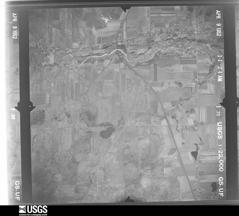 U.S. Geological Survey aerial photograph, 1952-04-09, scale 1:22000
