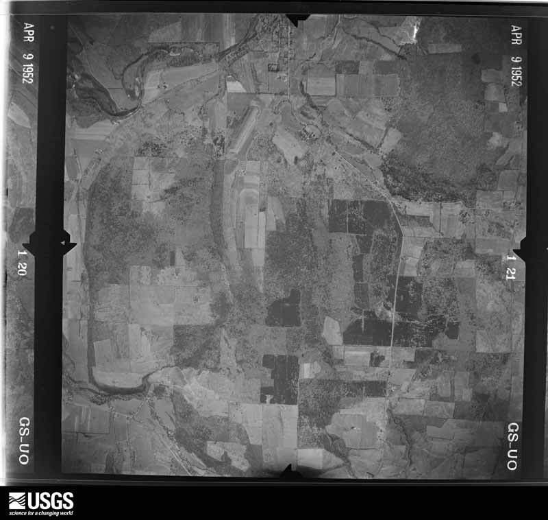 U.S. Geological Survey aerial photograph, 1952-04-09, scale 1:23600