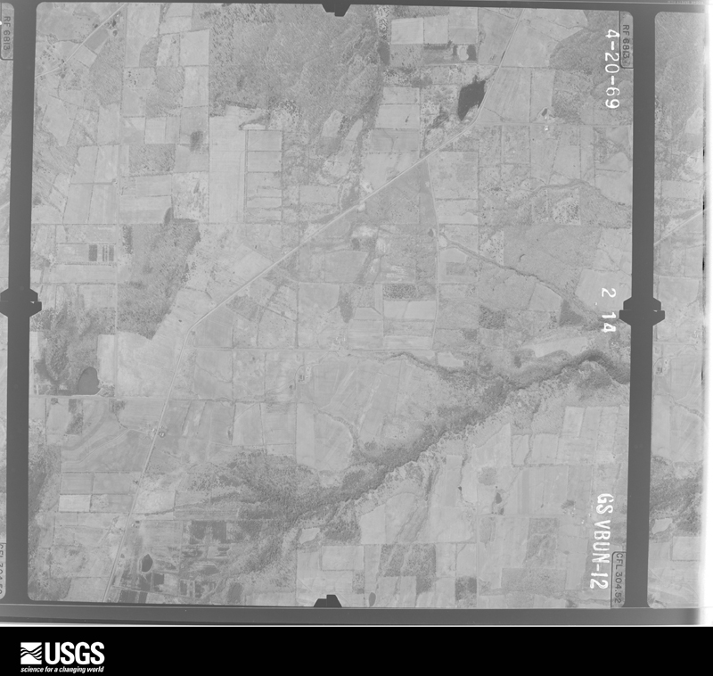 U.S. Geological Survey aerial photograph, 1969-04-20, scale 1:18000
