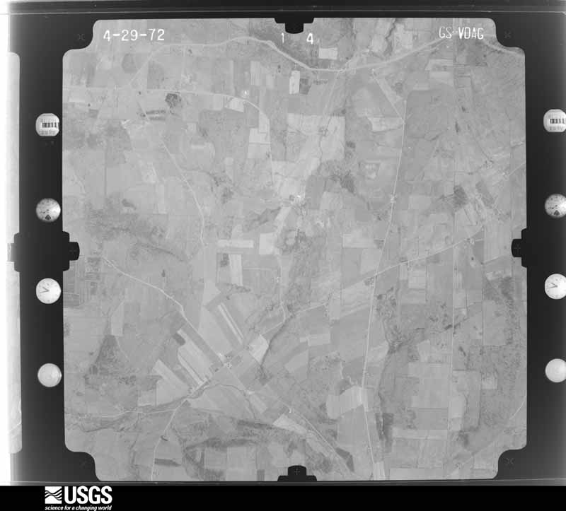 U.S. Geological Survey aerial photograph, 1972-04-29, scale 1:28000