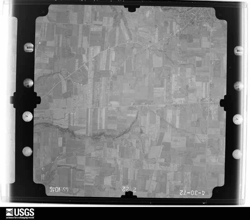 U.S. Geological Survey aerial photograph, 1972-04-30, scale 1:28000