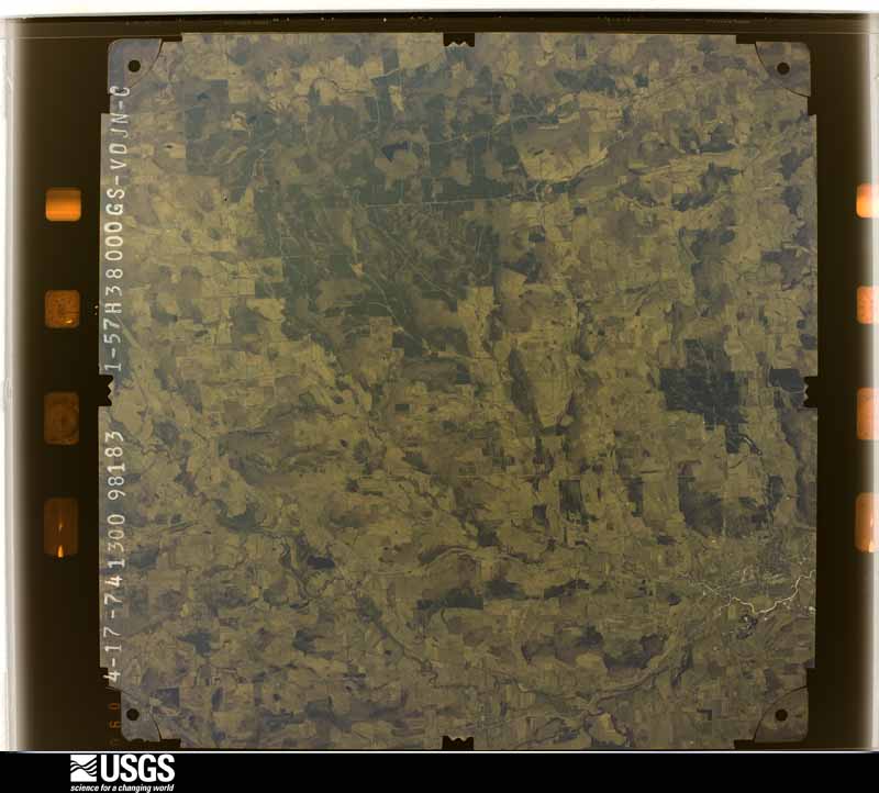 U.S. Geological Survey aerial photograph, 1974-04-01, scale 1:76000