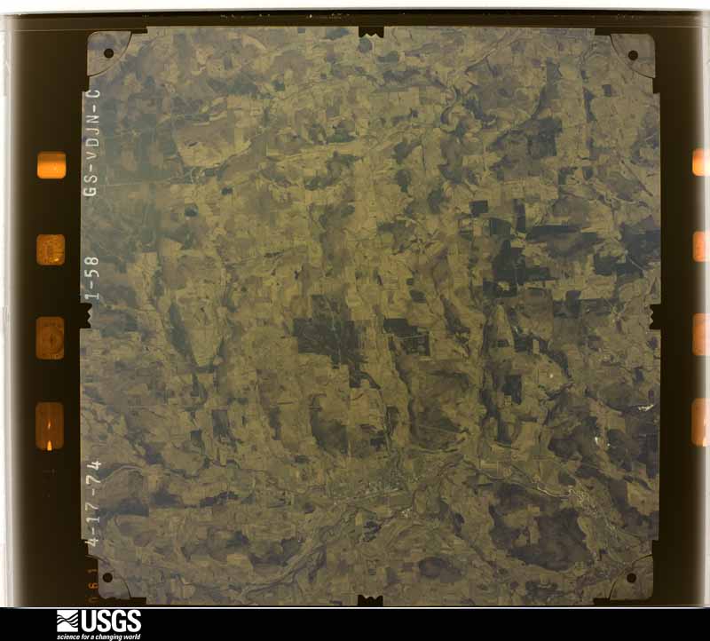 U.S. Geological Survey aerial photograph, 1974-04-01, scale 1:76000