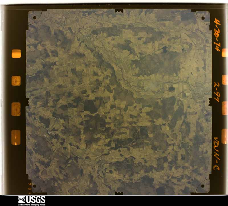 U.S. Geological Survey aerial photograph, 1974-04-01, scale 1:76000