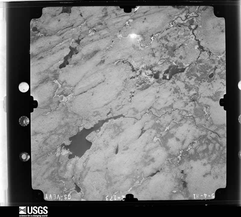U.S. Geological Survey aerial photograph, 1982-05-01, scale 1:30000