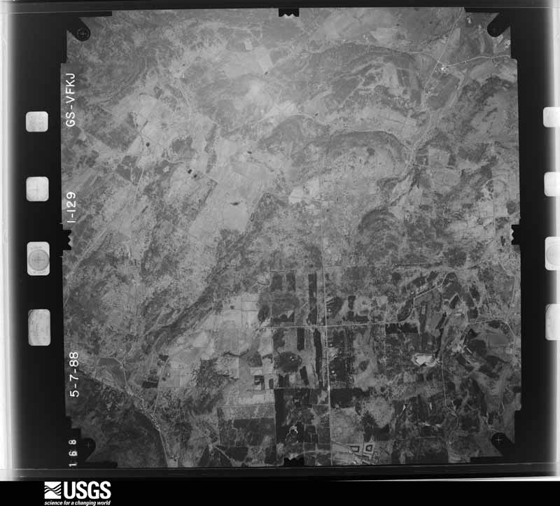 U.S. Geological Survey aerial photograph, 1988-05-01, scale 1:28000