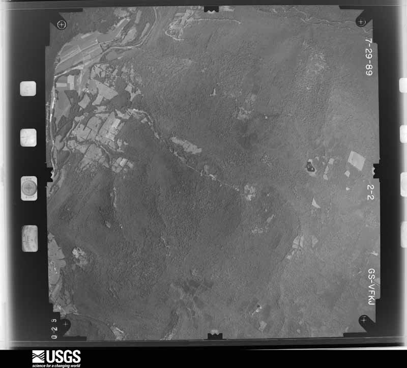 U.S. Geological Survey aerial photograph, 1989-07-01, scale 1:28000