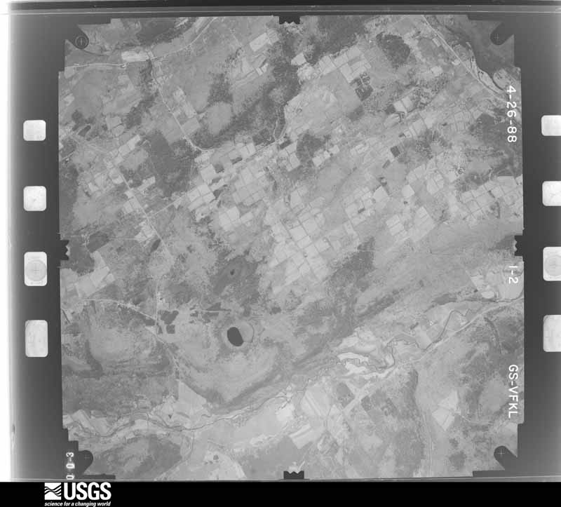 U.S. Geological Survey aerial photograph, 1988-04-01, scale 1:28000
