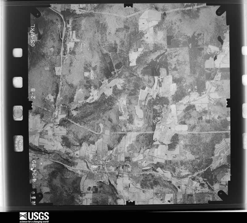 U.S. Geological Survey aerial photograph, 1989-04-01, scale 1:28000