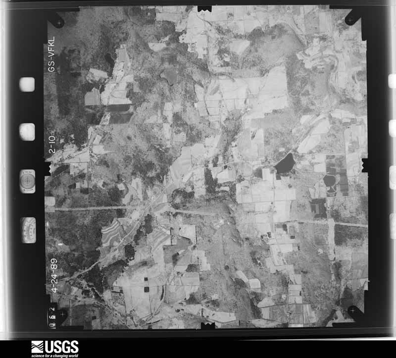 U.S. Geological Survey aerial photograph, 1989-04-01, scale 1:28000