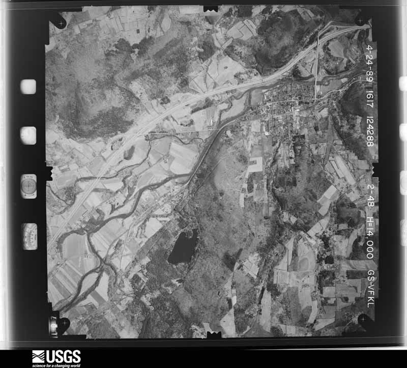 U.S. Geological Survey aerial photograph, 1989-04-01, scale 1:28000