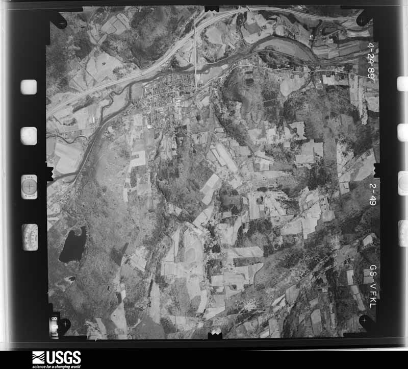 U.S. Geological Survey aerial photograph, 1989-04-01, scale 1:28000