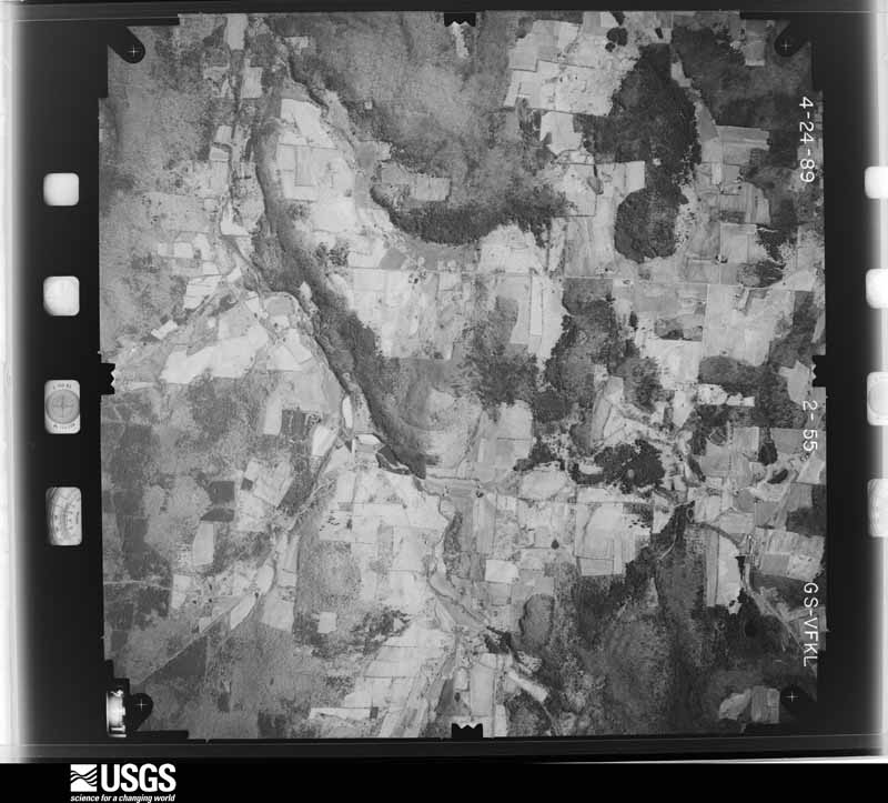 U.S. Geological Survey aerial photograph, 1989-04-01, scale 1:28000