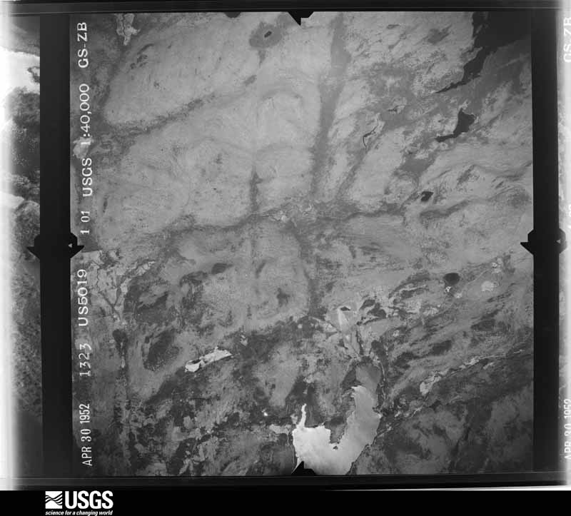 U.S. Geological Survey aerial photograph, 1952-04-30, scale 1:40000