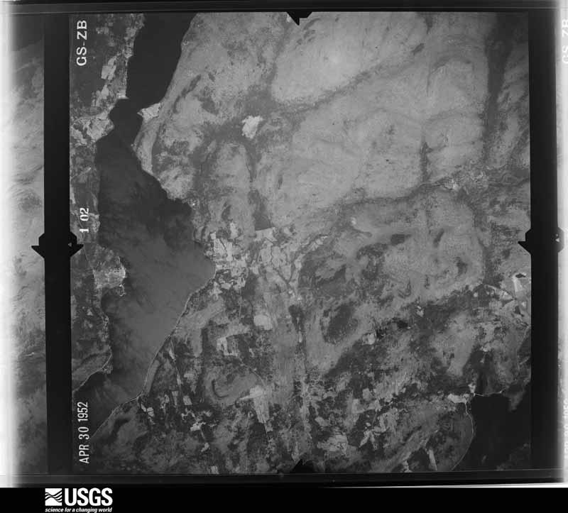 U.S. Geological Survey aerial photograph, 1952-04-30, scale 1:40000