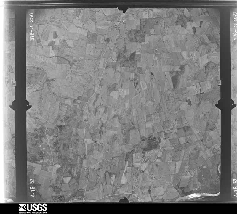 U.S. Geological Survey aerial photograph, 1952-04-16, scale 1:24000