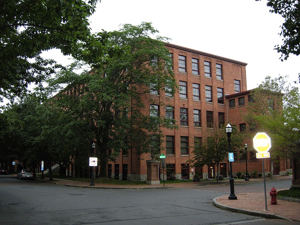 Photograph of O.M. Edwards Building