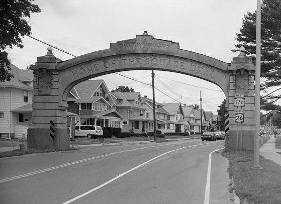 Photograph of Endicott Square Deal Arch