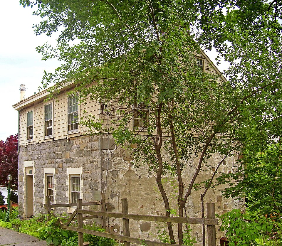 Photograph of Belknap Stone House