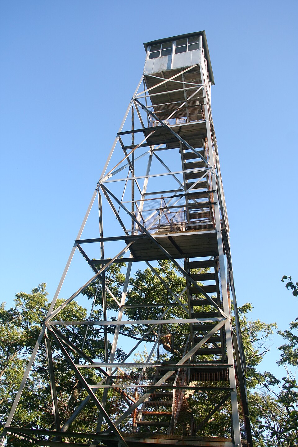 Photograph of Mount Tremper Fire Observation Station