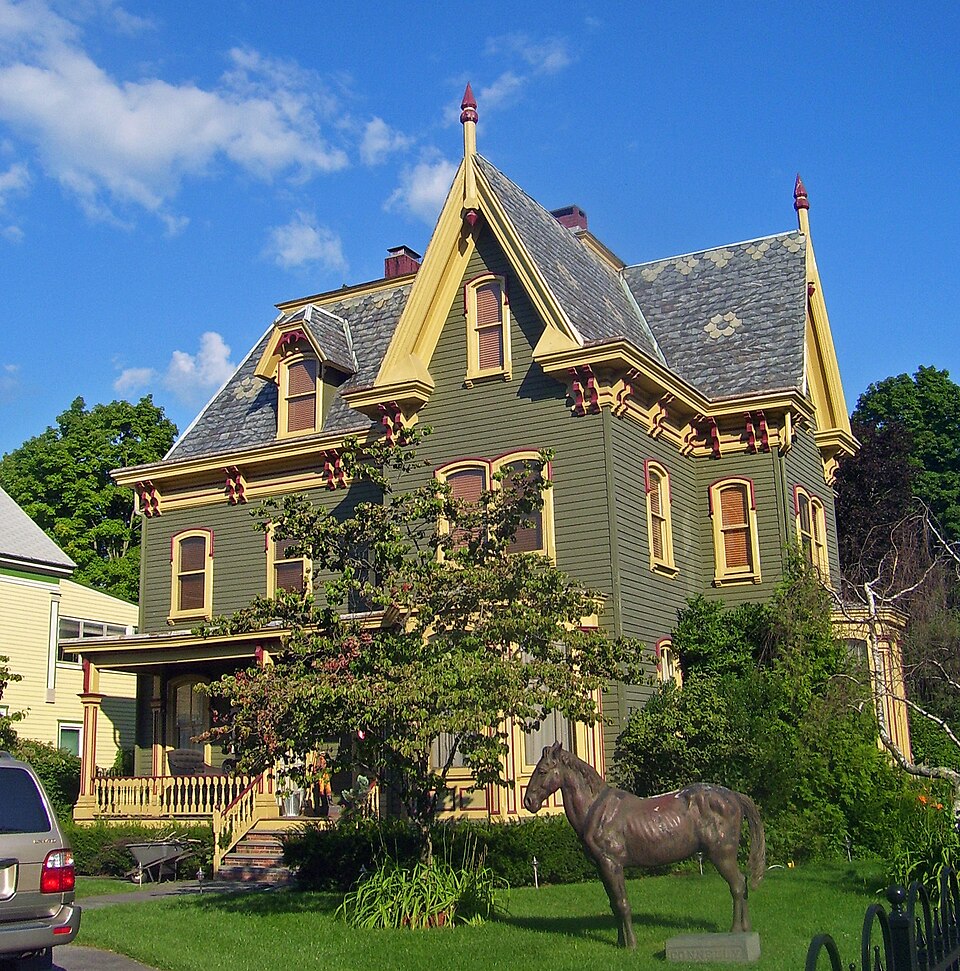 Photograph of House at 184 Albany Avenue