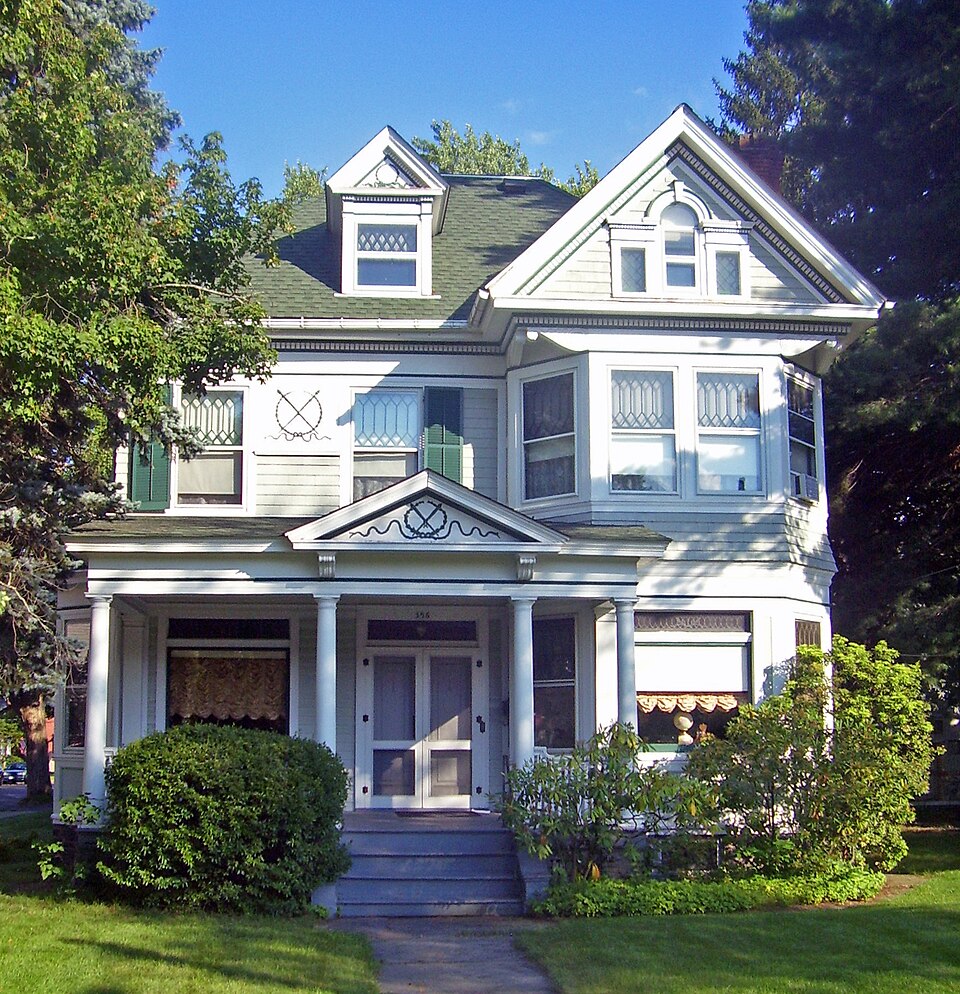 Photograph of House at 356 Albany Avenue