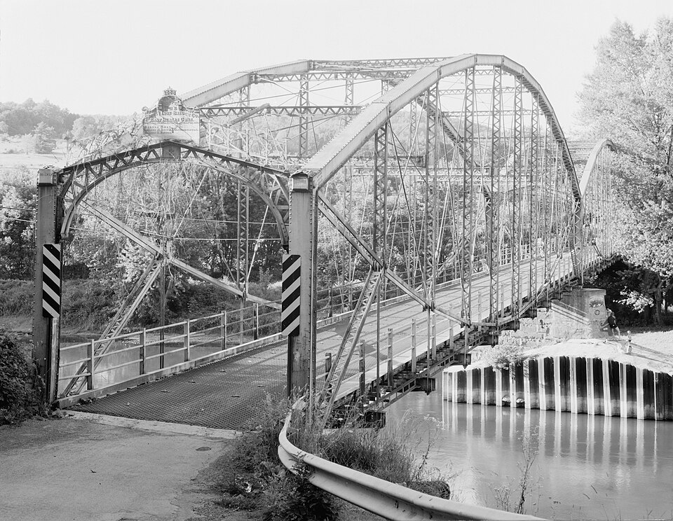 Photograph of Ouaquaga Lenticular Truss Bridge