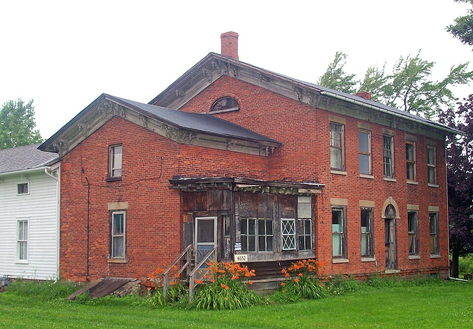 Photograph of Skinner-Tinkham House