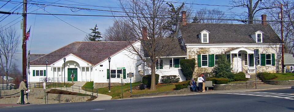 Photograph of Elting Memorial Library