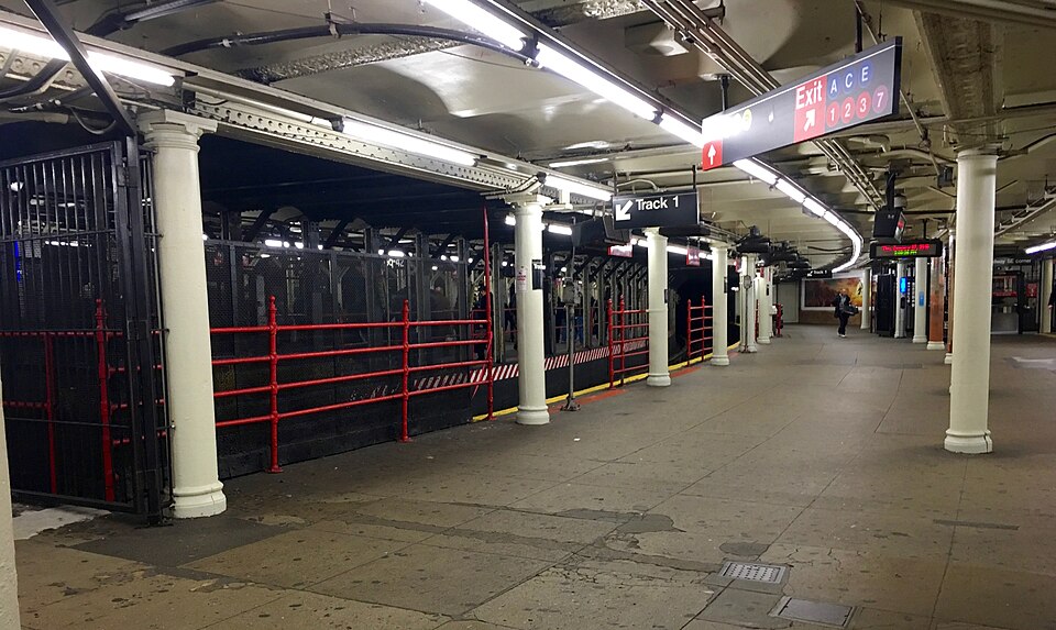 Photograph of Times Square-42nd Street/Port Authority Bus Terminal