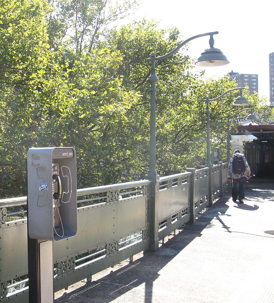 Photograph of Jackson Avenue