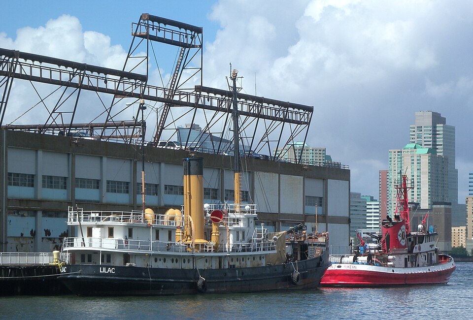 Photograph of USCGC Lilac