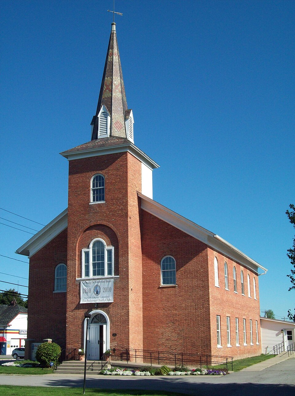 Photograph of First Presbyterian Church of Avon