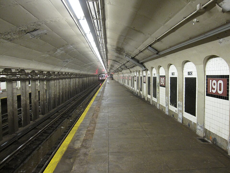 Photograph of 190th Street
