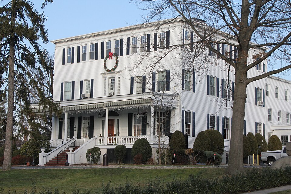 Photograph of Douglaston Historic District