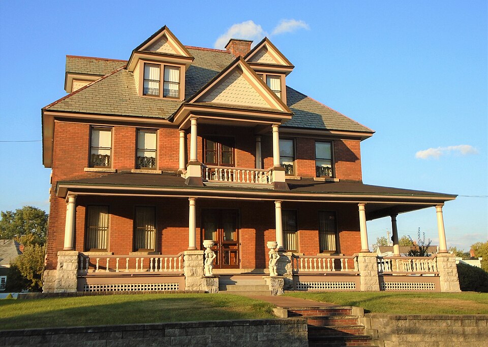 Photograph of Gray-Jewett House