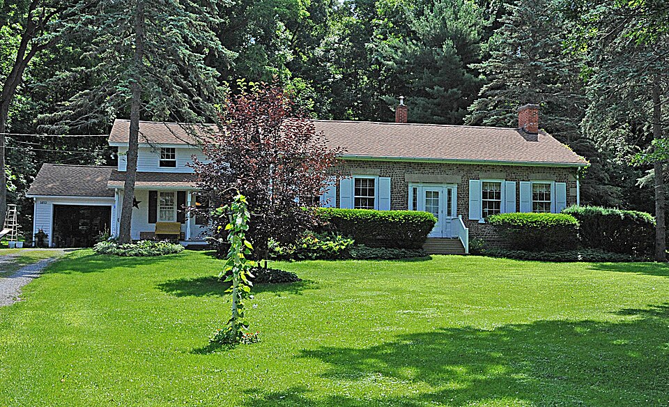 Photograph of Payne Cobblestone House