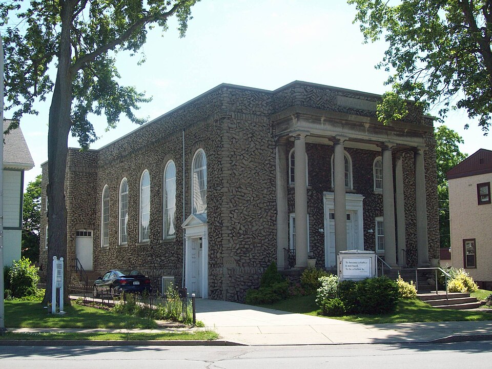 Photograph of First Unitarian Universalist Church of Niagara