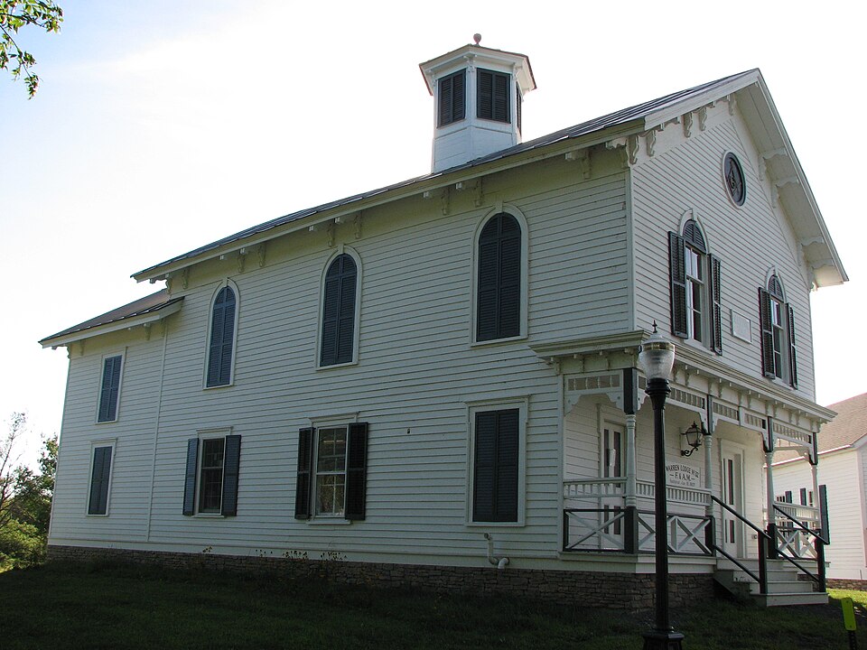 Photograph of Warren Masonic Lodge No. 32