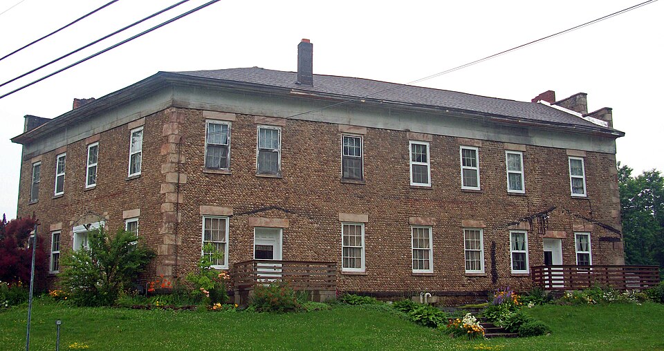 Photograph of Cobblestone Inn
