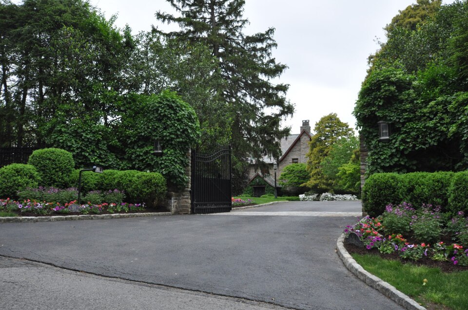 Photograph of Plashbourne Estate