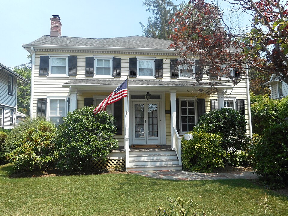 Photograph of House at 73 Grove Street